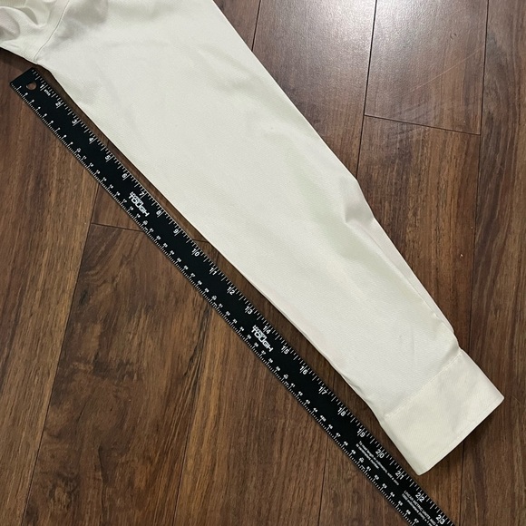 Michael Kors Men's Slim fit air soft stretch button down Shirt - Picture 4 of 10